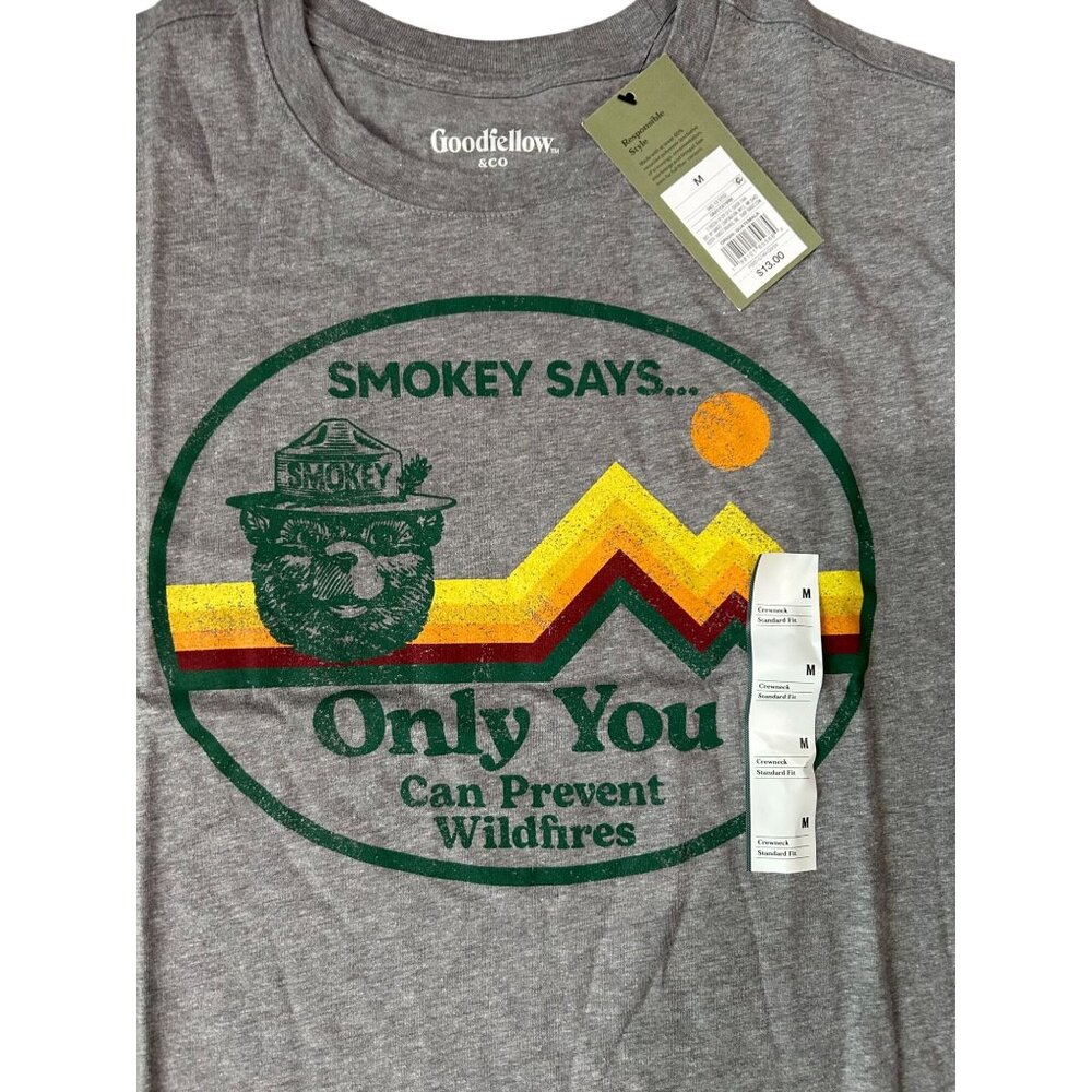 NWT Men's Medium Smokey the Bear Short Sleeve Graphic T-Shirt